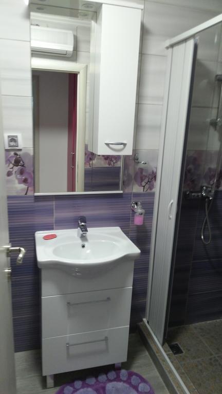 Badza Apartment Kotor Exteriör bild