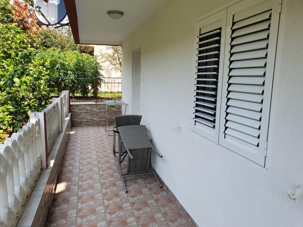 Badza Apartment Kotor Exteriör bild