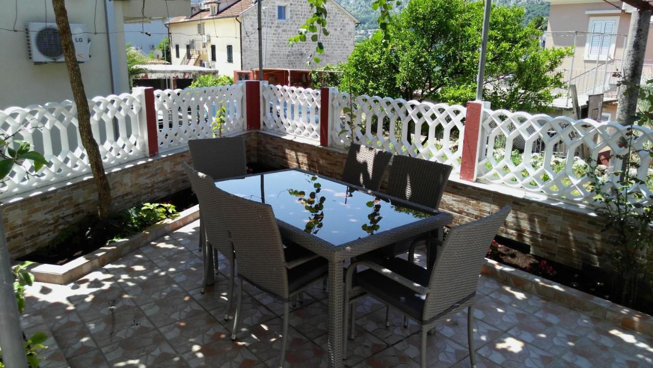 Badza Apartment Kotor Exteriör bild